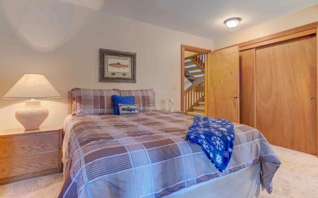 Wildflower Condos by Village Properties at Sunriver