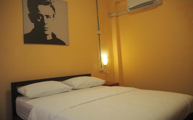 April 24 Home Hostel Бангкок комната для гостей