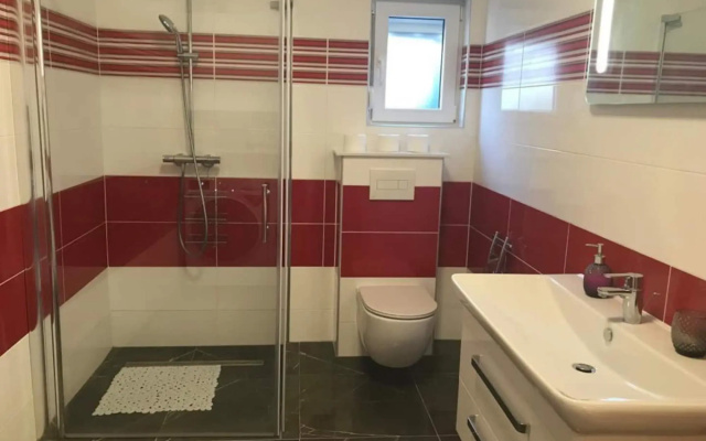 Zdene - private pool - A2(6)