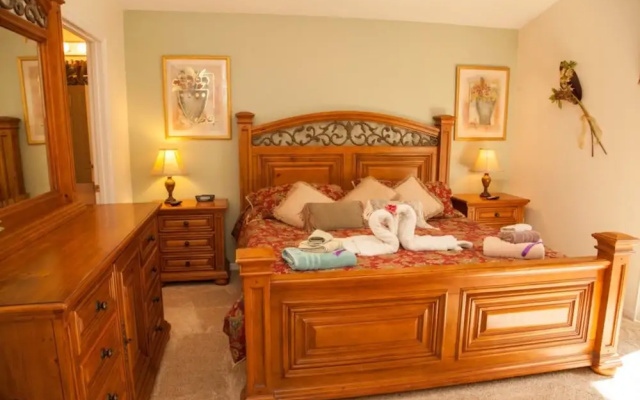 Rolling Hills Four-bedroom
