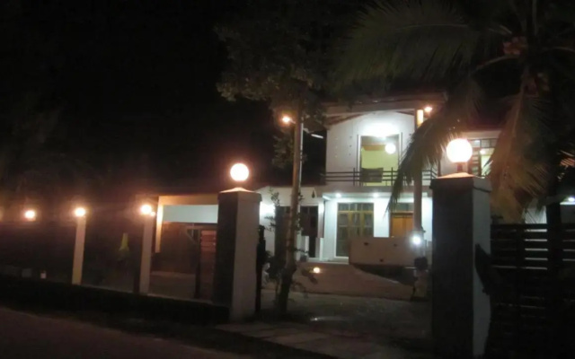 The Breeze Pinnawala Homestay