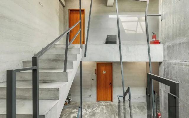 Huyan Museum BnB - Concrete Design