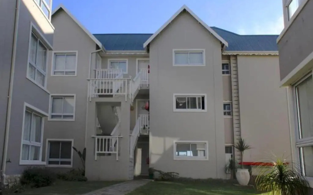 Waterside Living KP08