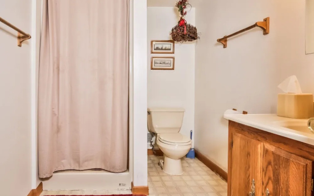 Deerpath - Elbert's - 6 Br Home