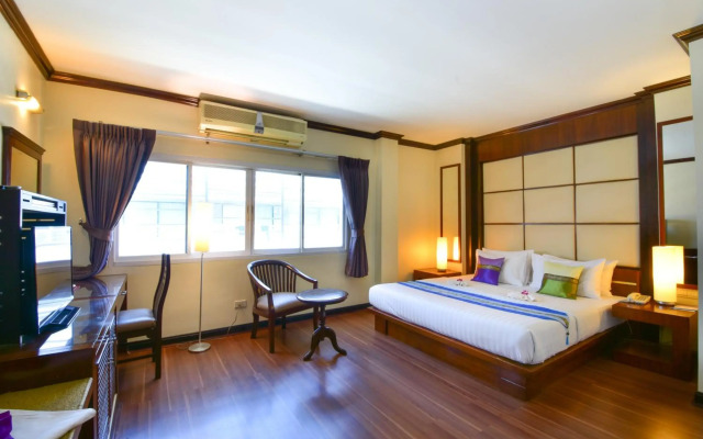 Grand Business Inn