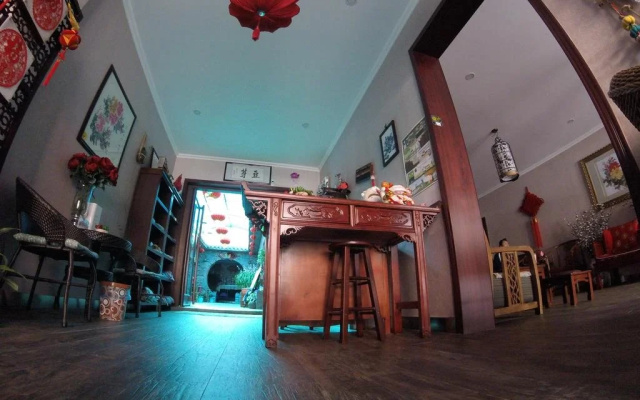 Zhangye Douya Youth Hostel (Ganzhou Night Market)