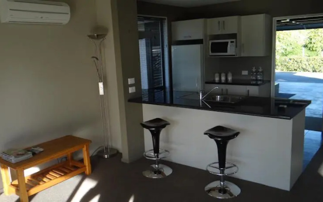 739 Christchurch Bed and Breakfast
