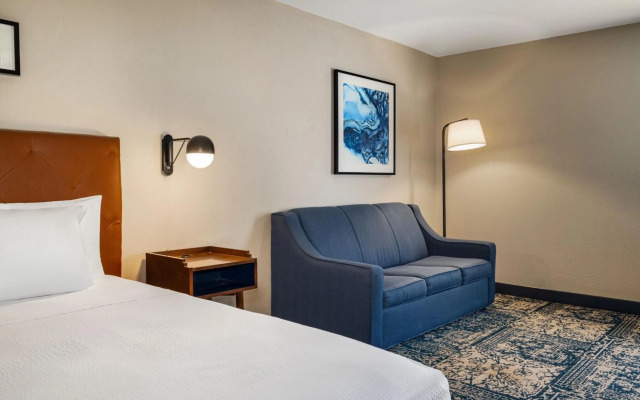 Four Points by Sheraton Greensboro Airport
