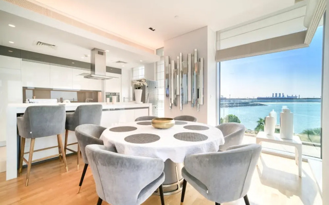 Bluewaters Escape Ocean View and Luxury Living