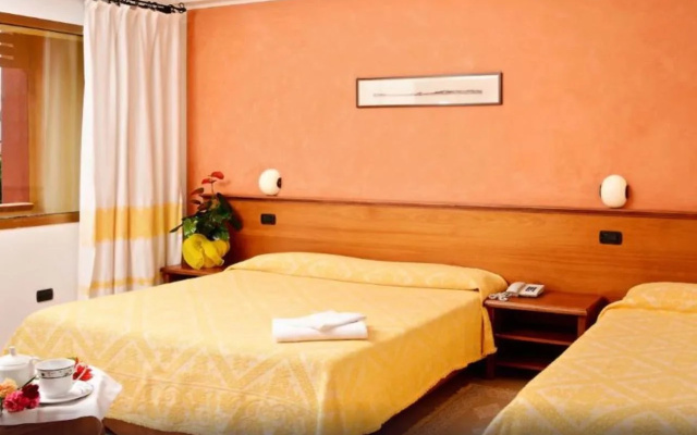 Club Malaspina Hotel
