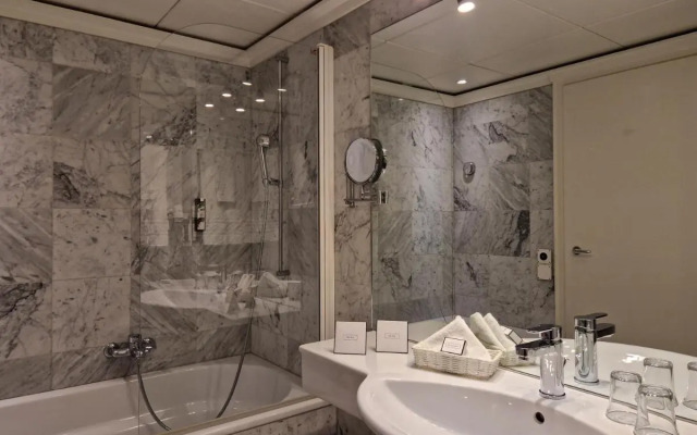 Athmos Hotel