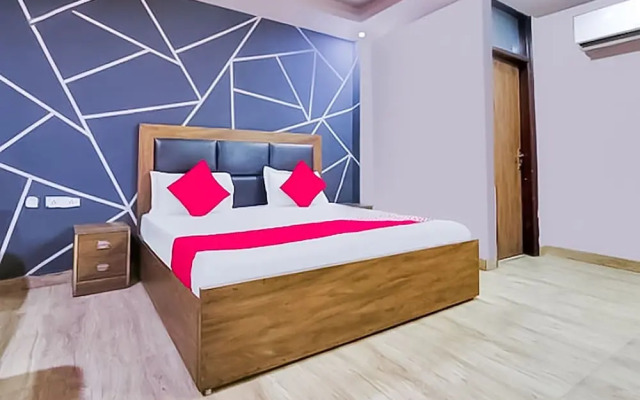 Hotel Classic By Roomshala - Nizamuddin Dargah