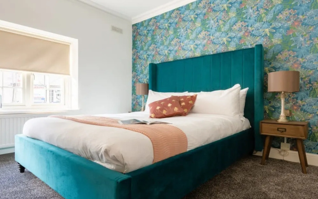 The South Kensington Place - Modern Bright 4bdr Townhouse