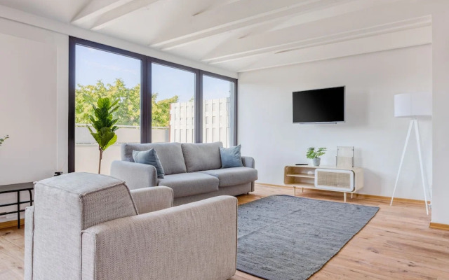Aegi Apartments