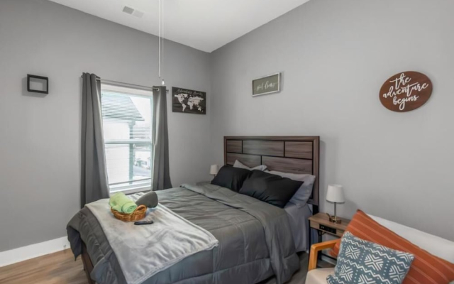 Chic 4BR Home Near AUC&DTWN