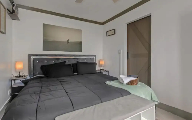 Modern 3BR Condo - Heart of ATL