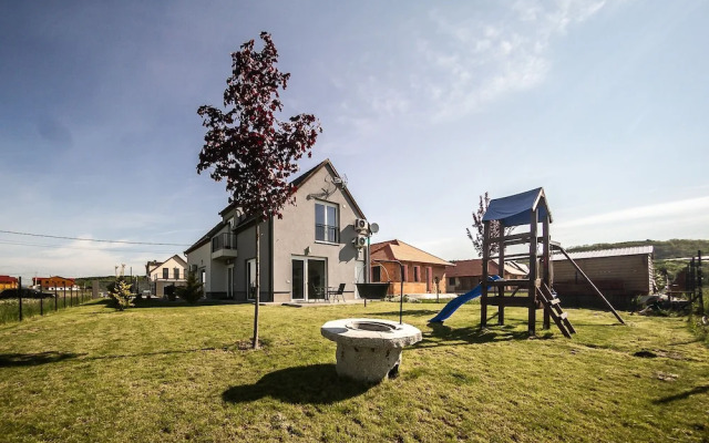 Szabolcs Apartments