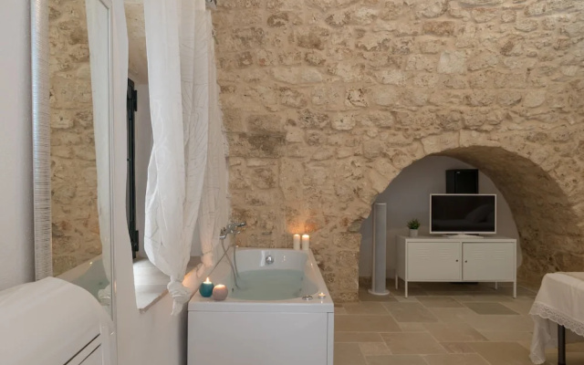 Suite Blanche con jacuzzi by Wonderful Italy