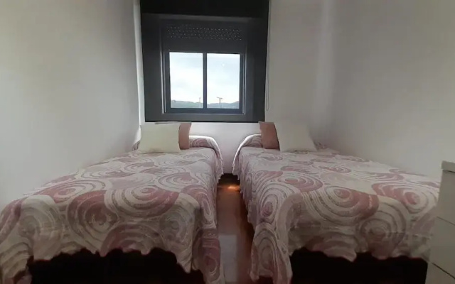 Apartment-sleeps6-parking-terrace