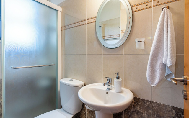 Freya 1-Bedroom Apt & Balcony in Larnaca