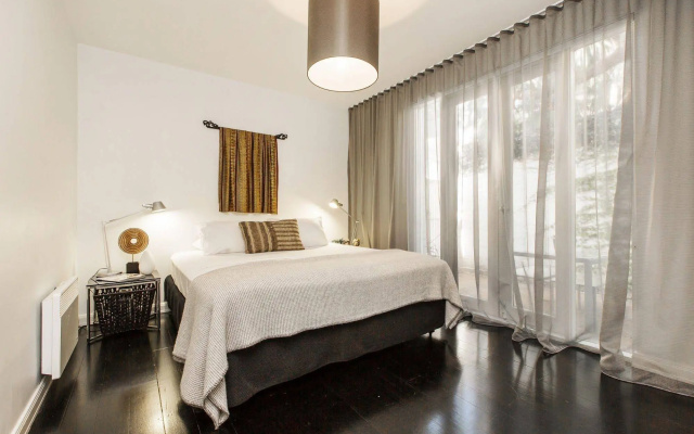 Apartment2c - Moonstruck