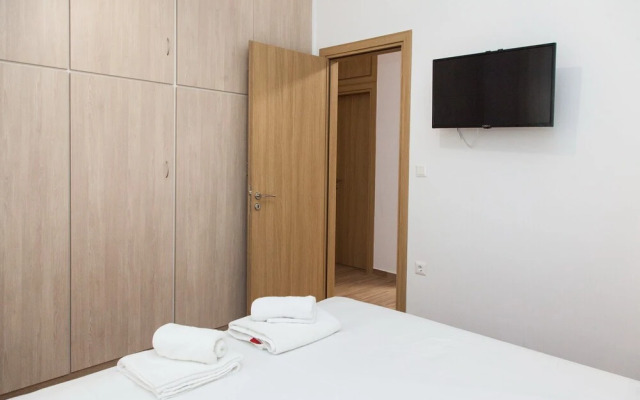 Beautiful new apartment in Petralona