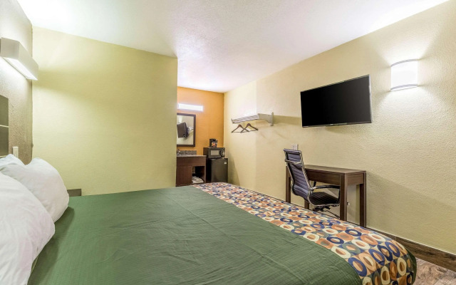 Rodeway Inn Fairgrounds - Casino