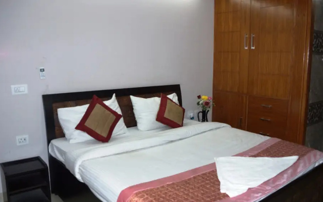 Maxfort Hospital Apartment