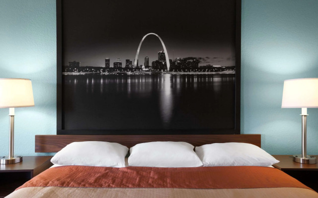 Super 8 by Wyndham Fairview Heights-St. Louis