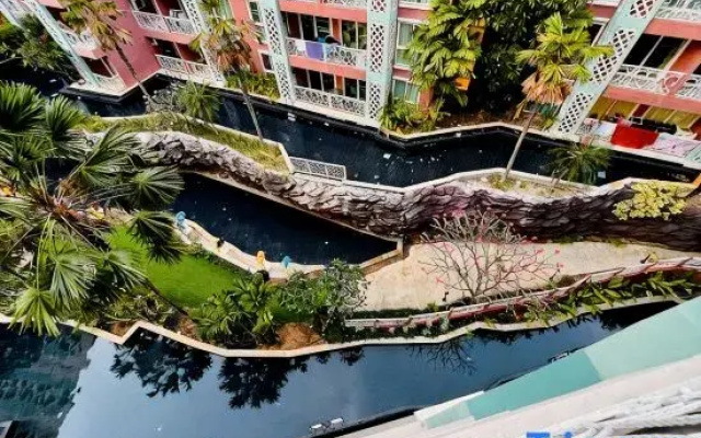Large Caribbean 1BR Condo near Jomtien Bus Station