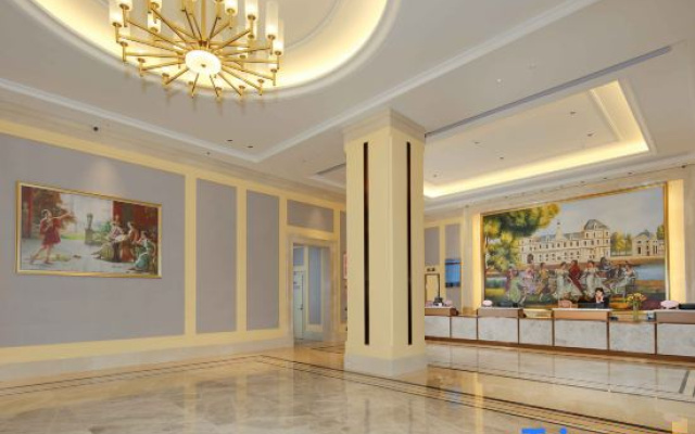 Vienna Hotel (Chongzuo Vientiane Jun Shop)