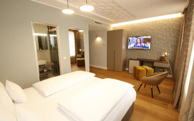 Amelie N°1 Hotel & Appartements