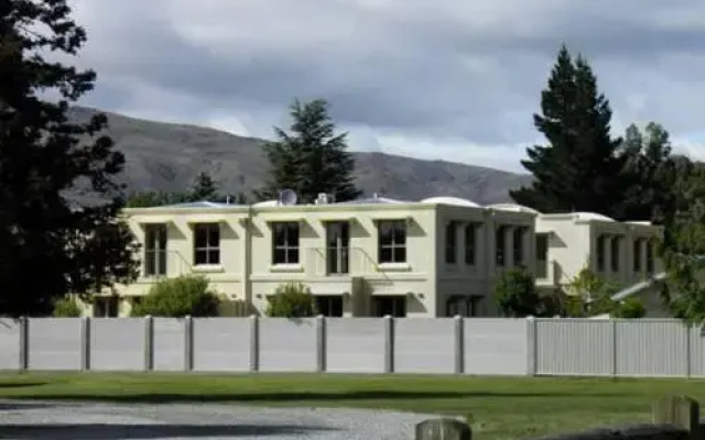 Lake Villas