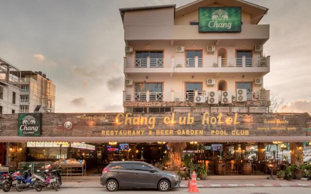 Отель Chang Club вид на фасад