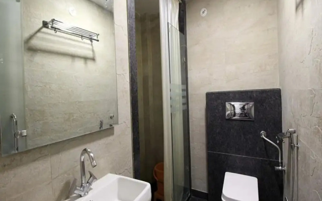 Hotel Saya @ New Delhi Railway Station