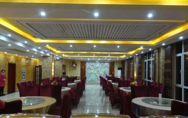 Zhang Ye Long Sheng Holiday Hotel