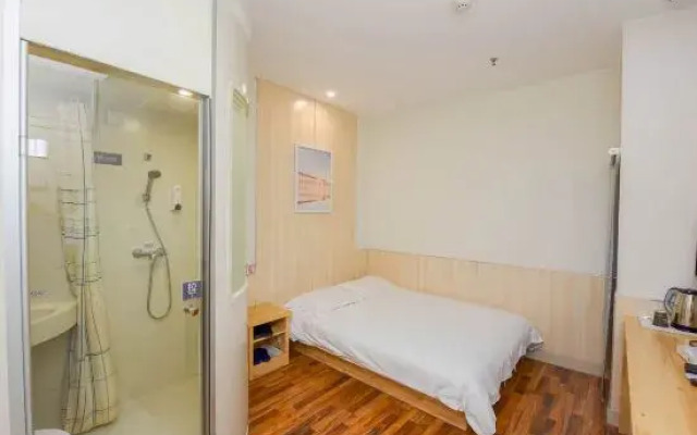 100 Inn Liangpin Hotel (Shijiazhuang Railway Station Hongqi Street)
