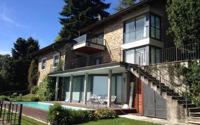 Отель Villa Mauro Вербания вид на фасад