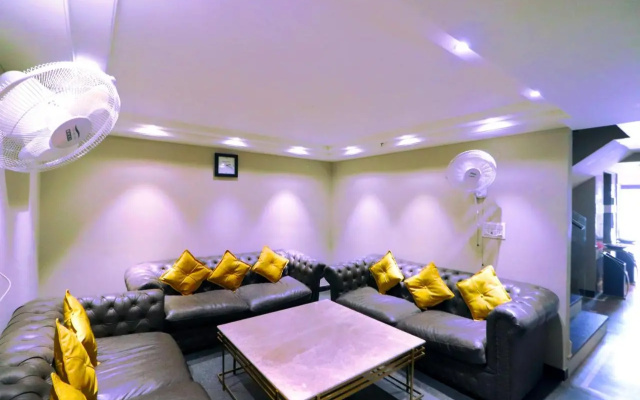 Hotel oak plaza New Delhi railways station