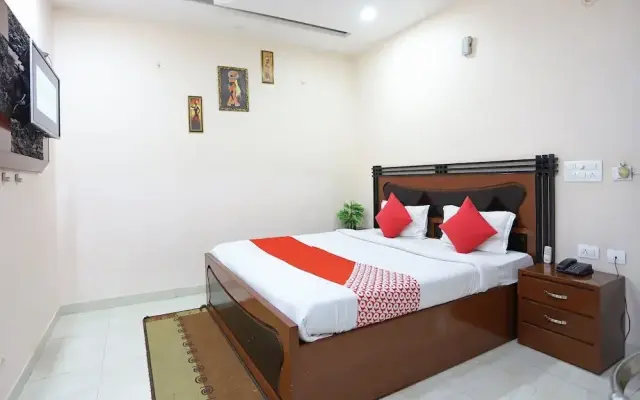 OYO 43691 Hotel Rbs Inn