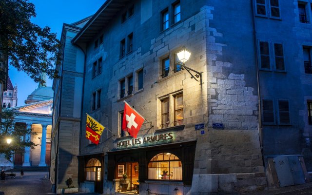 Отель Hôtel Les Armures Швейцария, Женева - отзывы, цены и фото номеров - забронировать отель Hôtel Les Armures онлайн вид на фасад