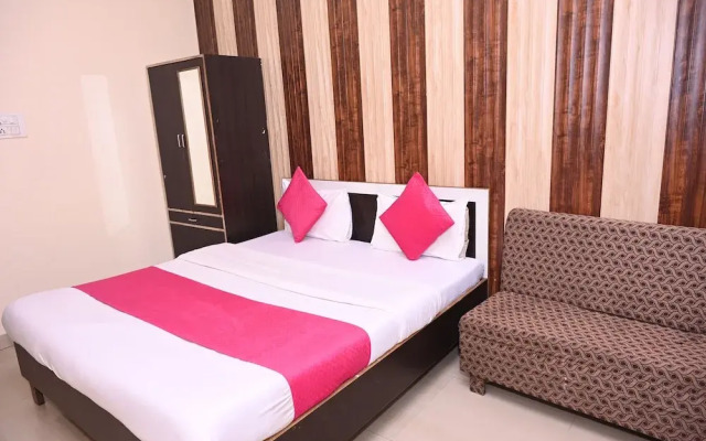 Hotel Pavitri | 5 Min Walk Kashi Vishwanath