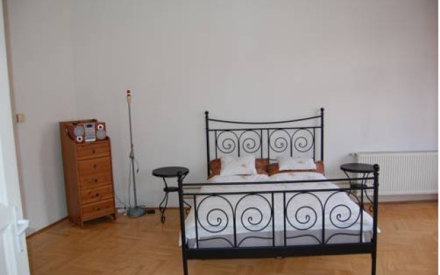 Sissy Residence