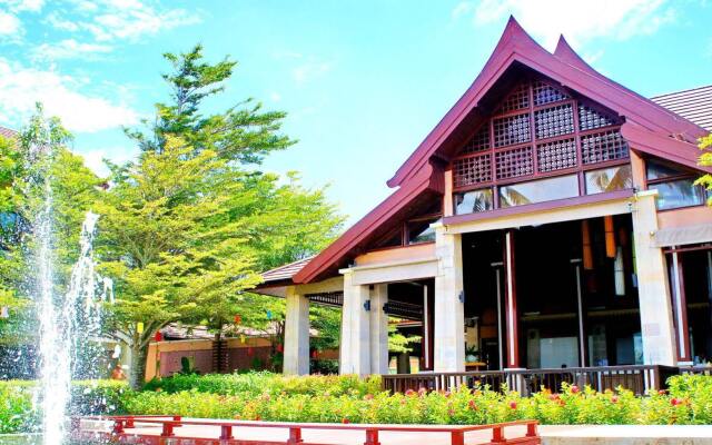 Отель APSARA Beachfront Resort and Villa вид на фасад