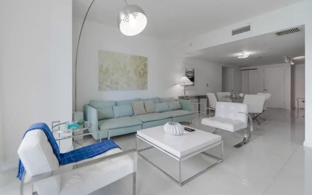 Cesar Suites at Icon Brickell Miami