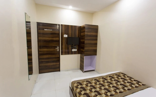 OYO 8705 Hotel Garden Park