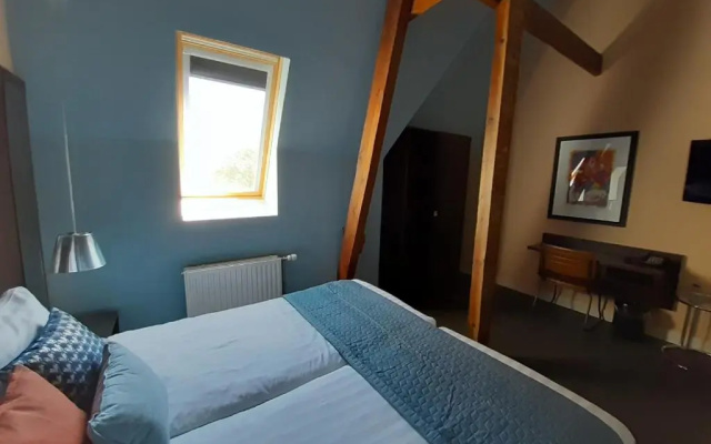 Hotel De Villa