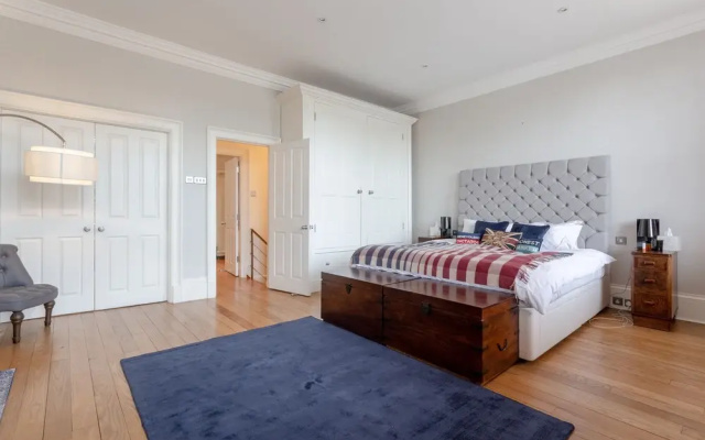 Spacious 1 Bedroom Flat in Heart of Notting Hill