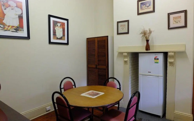 Travelway Motel