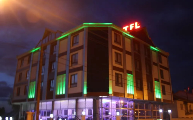 Ecrin Hotel